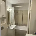 Hostel In - G9 *