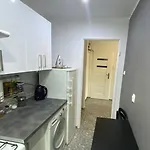 Hostel In - G9 Varsó